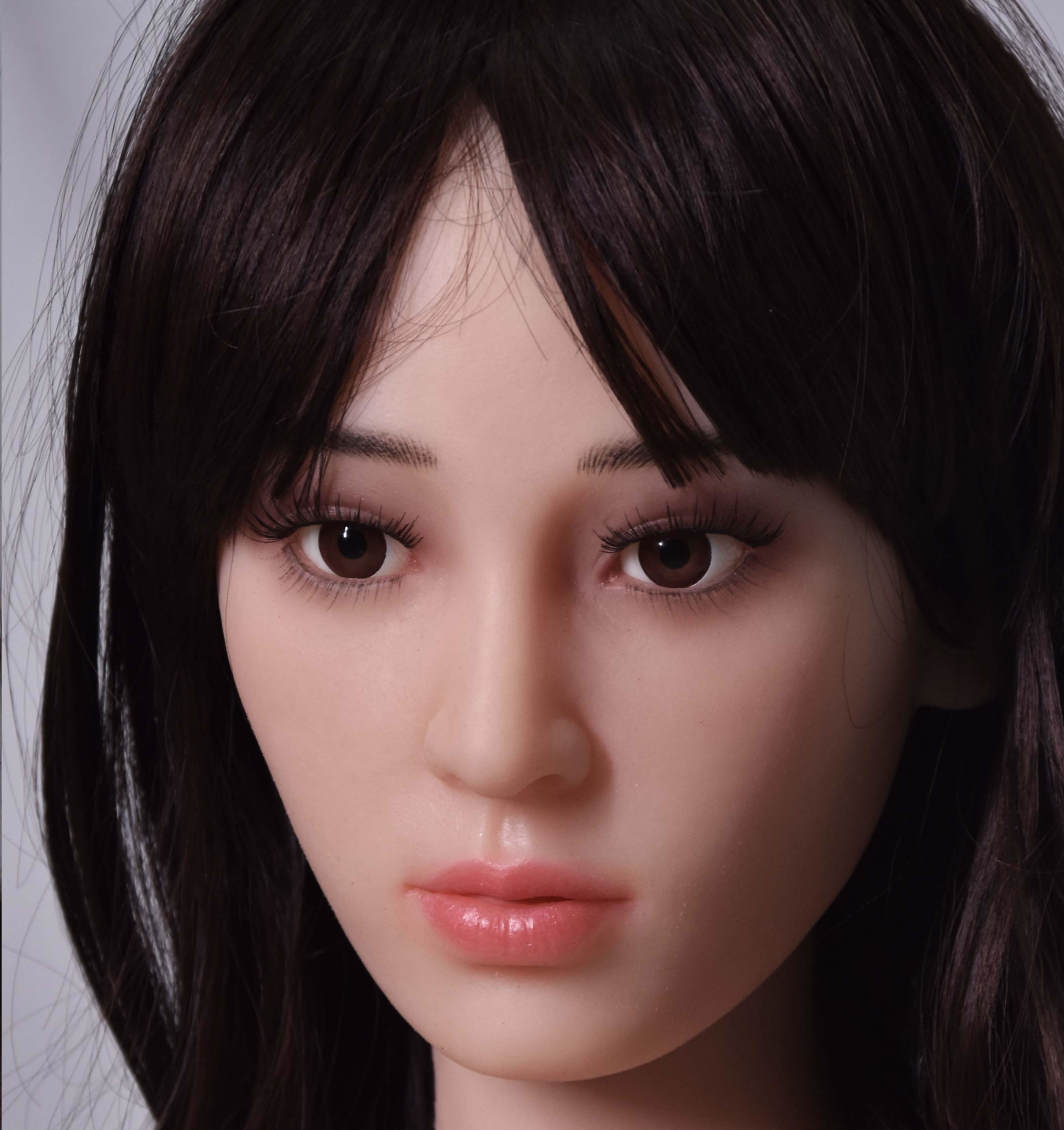 多语种人工智能仿真美女机器人女友：她是实体硅胶娃娃升级版-阿里巴巴